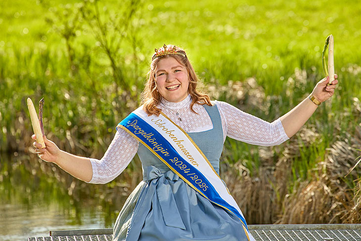 47. Schrobenhausener Spargelkönigin Elisabeth IV. (©Foto: Spargelerzeugerverband) 